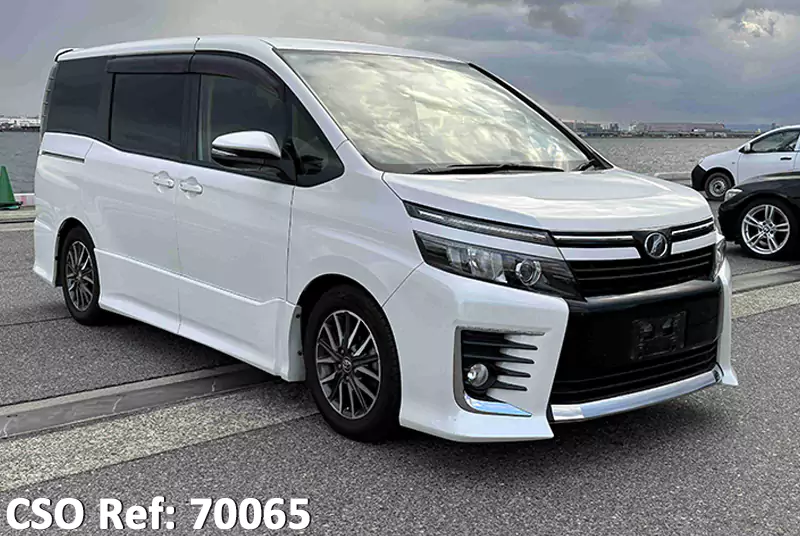 Toyota / Voxy 2014